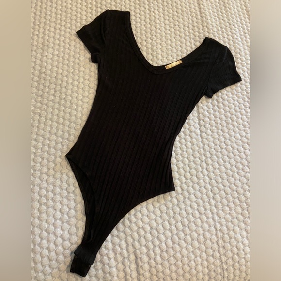 Altar’d State black bodysuit - Picture 2 of 5